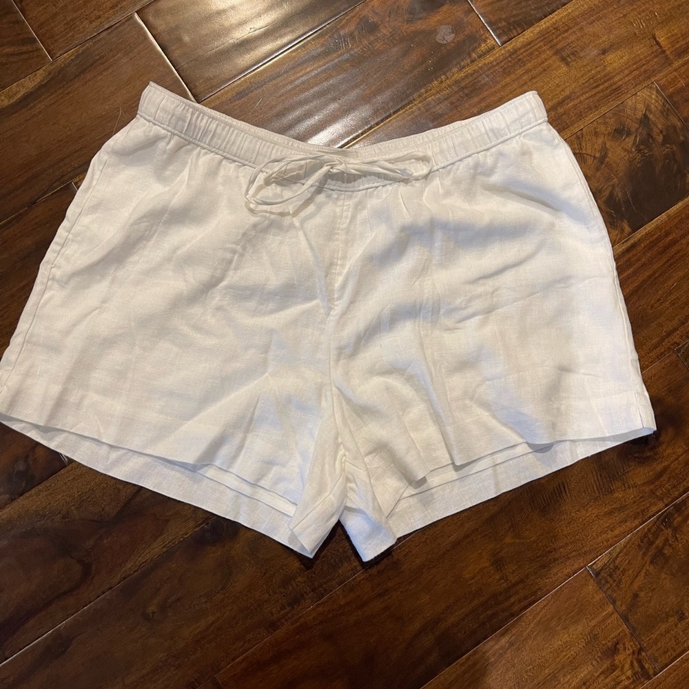 Abercrombie & Fitch White Linen Shorts